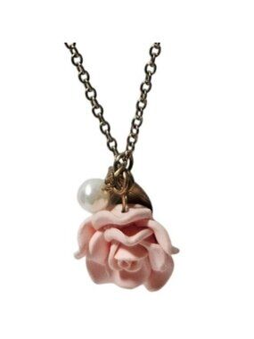 Vintage Carved Pink Rose Charm Necklace Faux Pearl Leaf Accents Fashion Jewelry